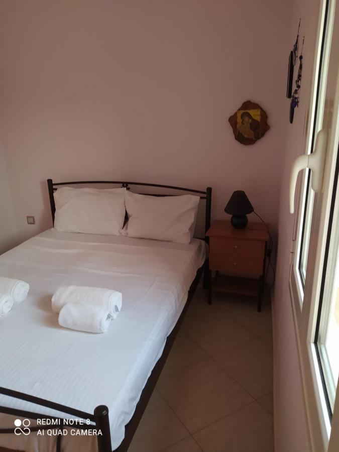 Ozena Countryside Apartment Vromonerion Екстер'єр фото