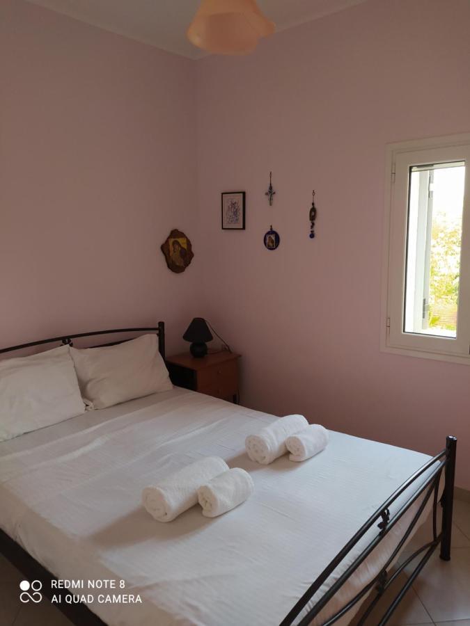 Ozena Countryside Apartment Vromonerion Екстер'єр фото