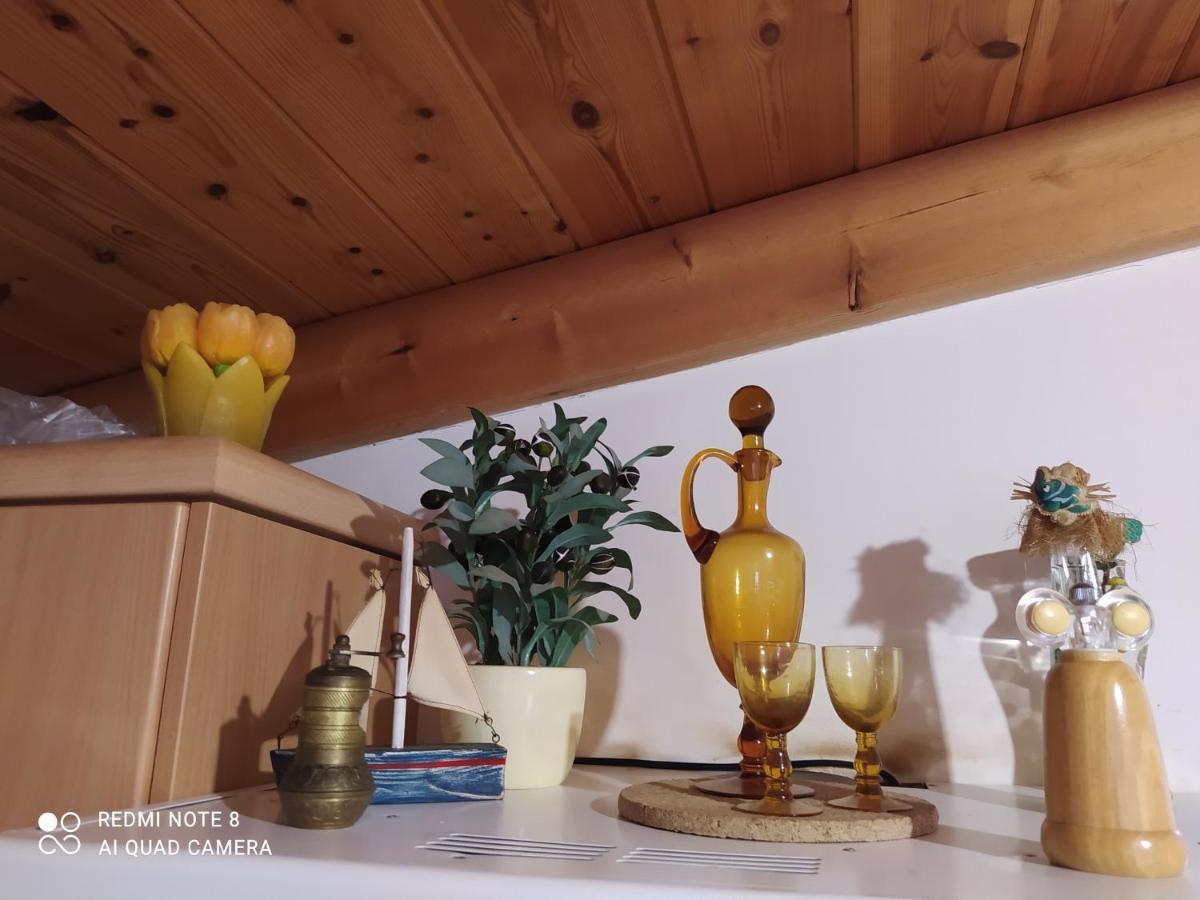 Ozena Countryside Apartment Vromonerion Екстер'єр фото