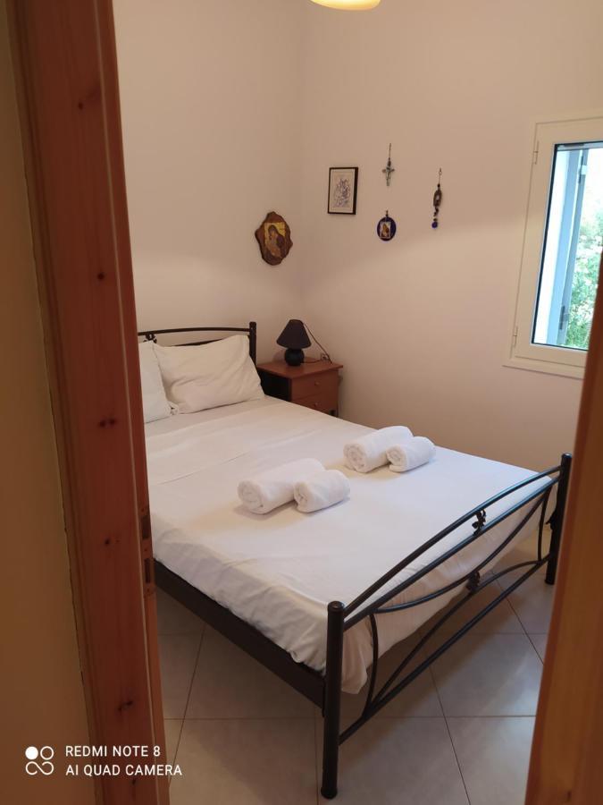 Ozena Countryside Apartment Vromonerion Екстер'єр фото